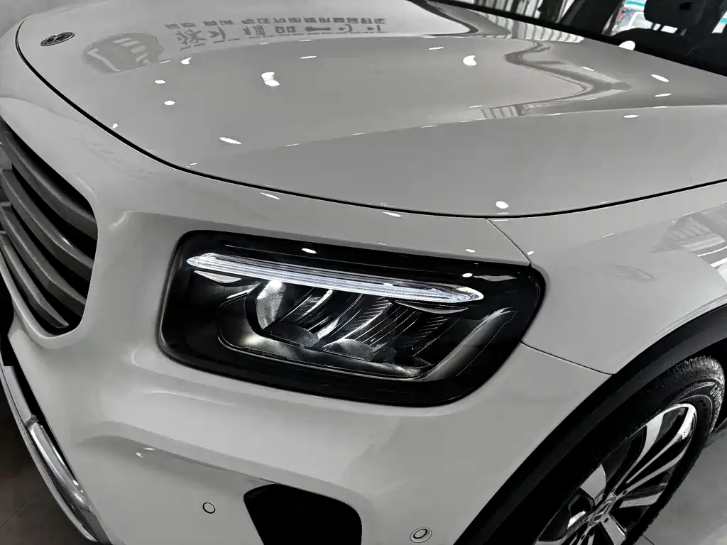 Mercedes-Benz GLB 2025 — фото 8