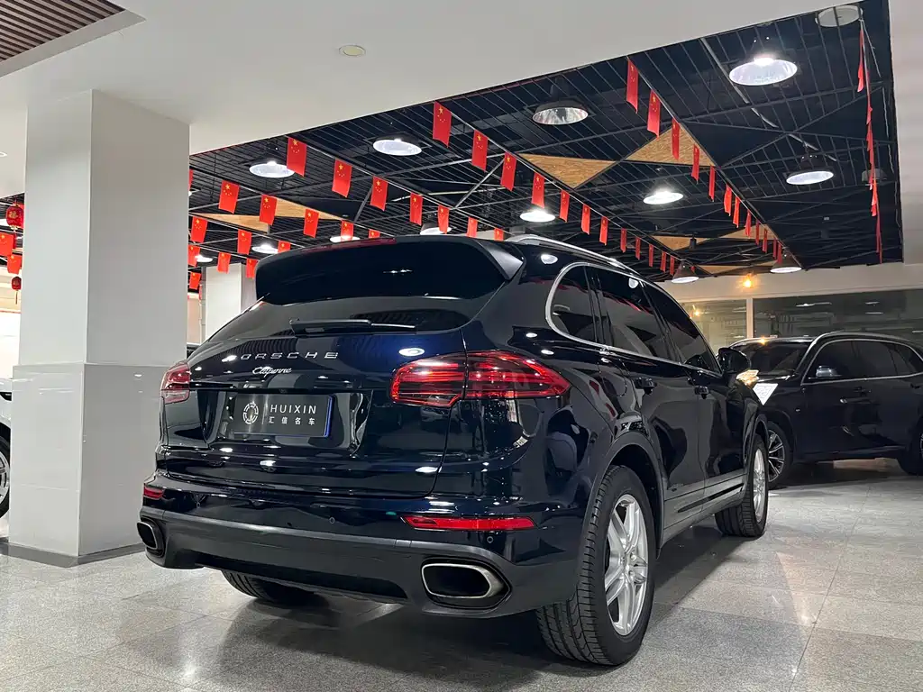 Porsche Cayenne 2015 — фото 16
