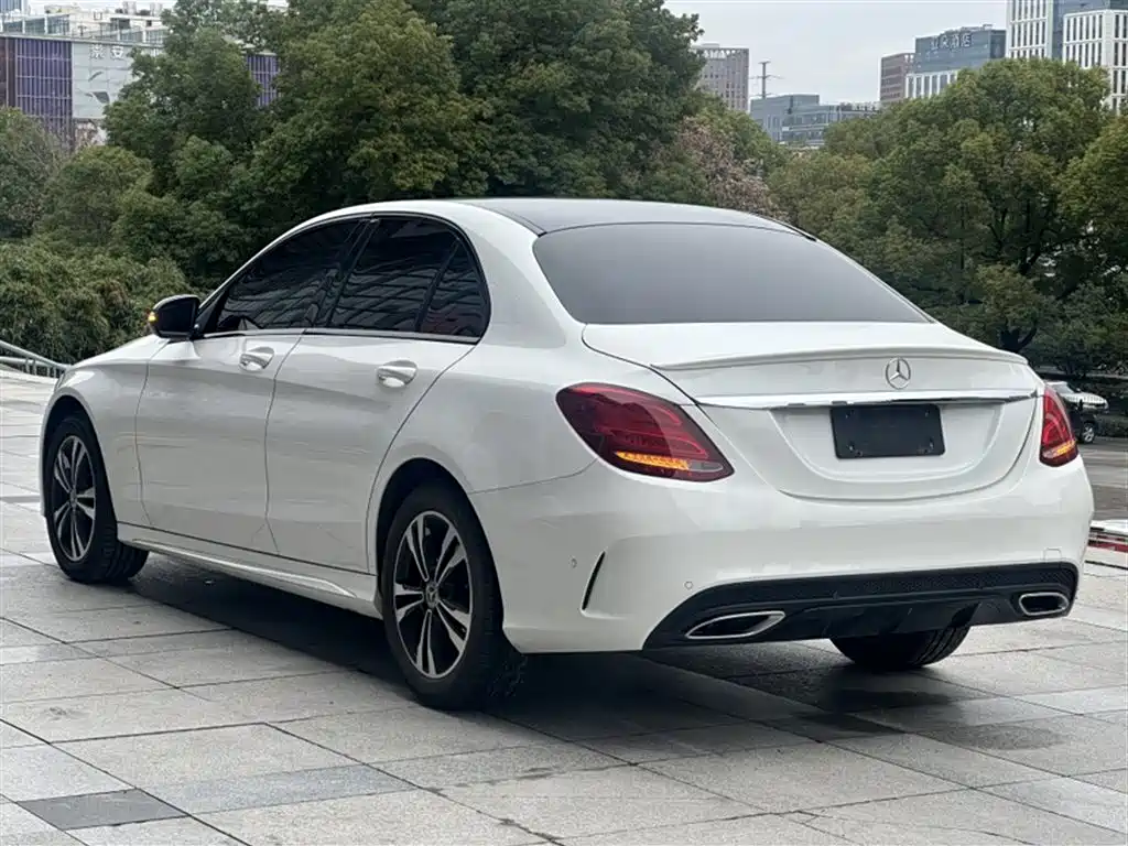 Mercedes-Benz C-Class 2017 — фото 23