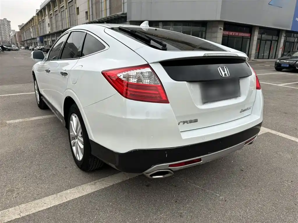 Honda Crosstour 2015 — фото 14