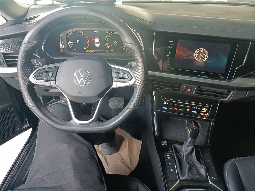 Volkswagen Passat 2022 — фото 10