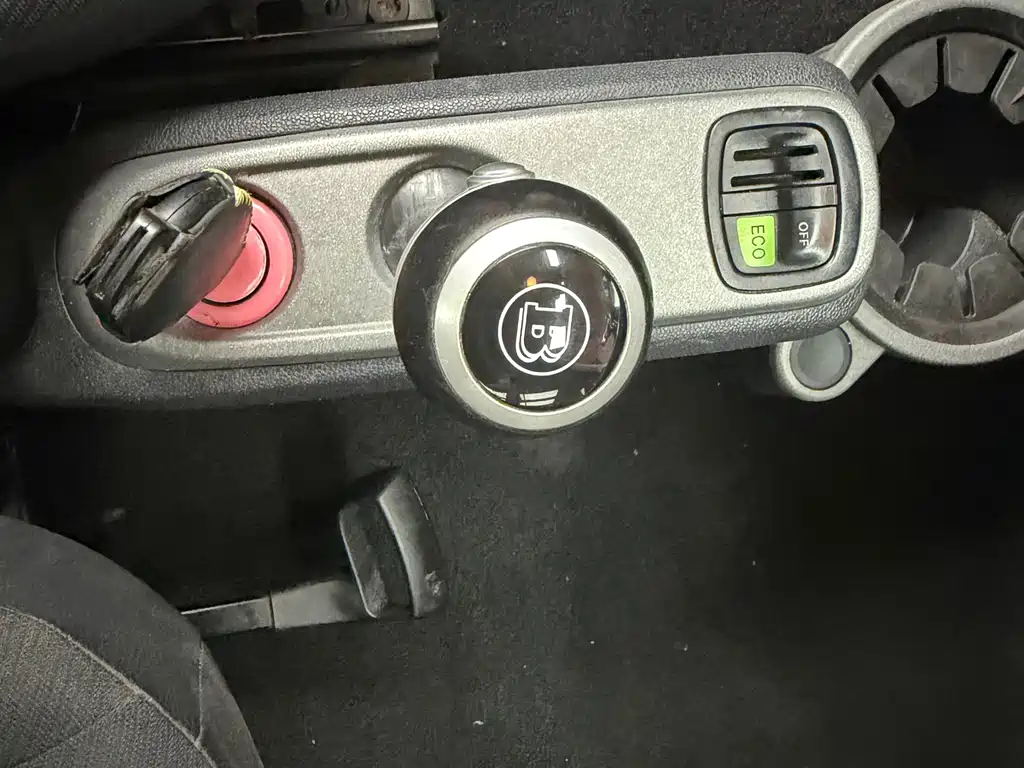 smart fortwo 2013 — фото 12