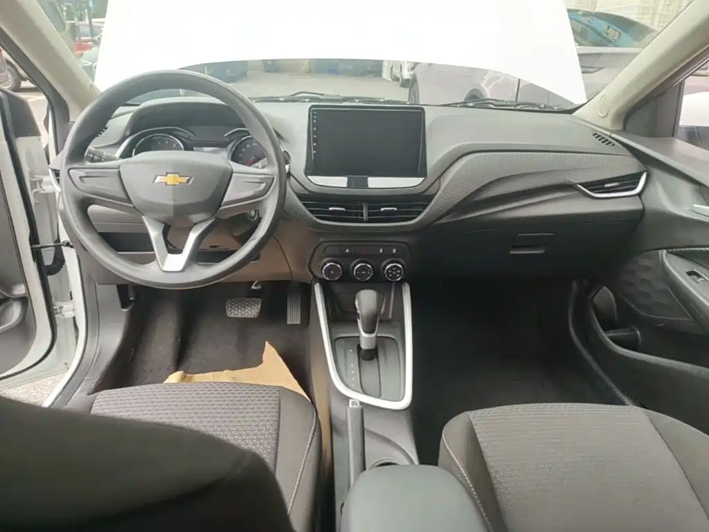 Chevrolet Cavalier 2020 — фото 10
