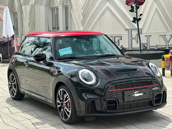 MINI JCW 2022