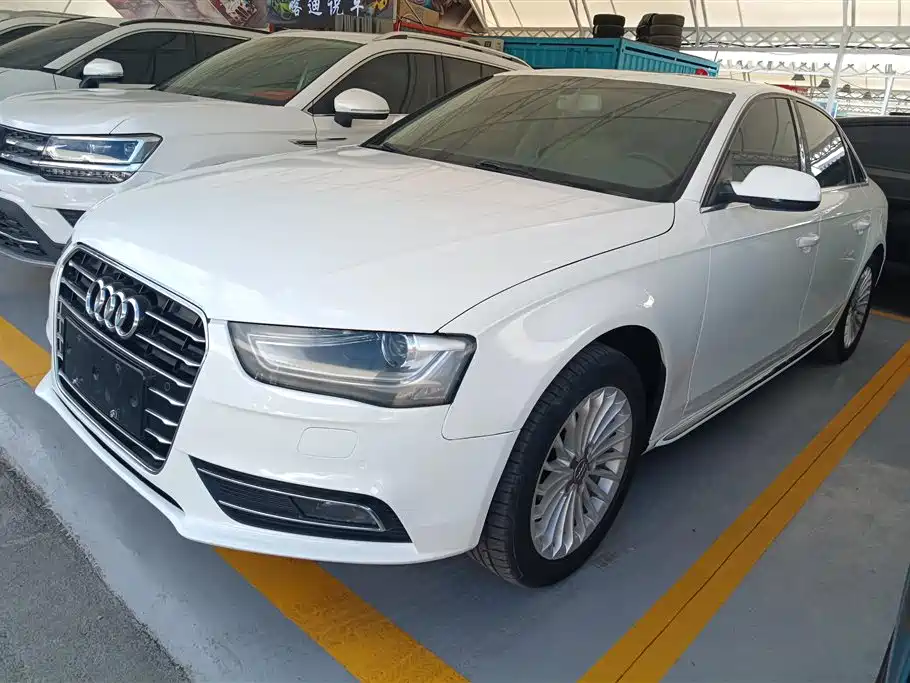 Audi A4L 2016