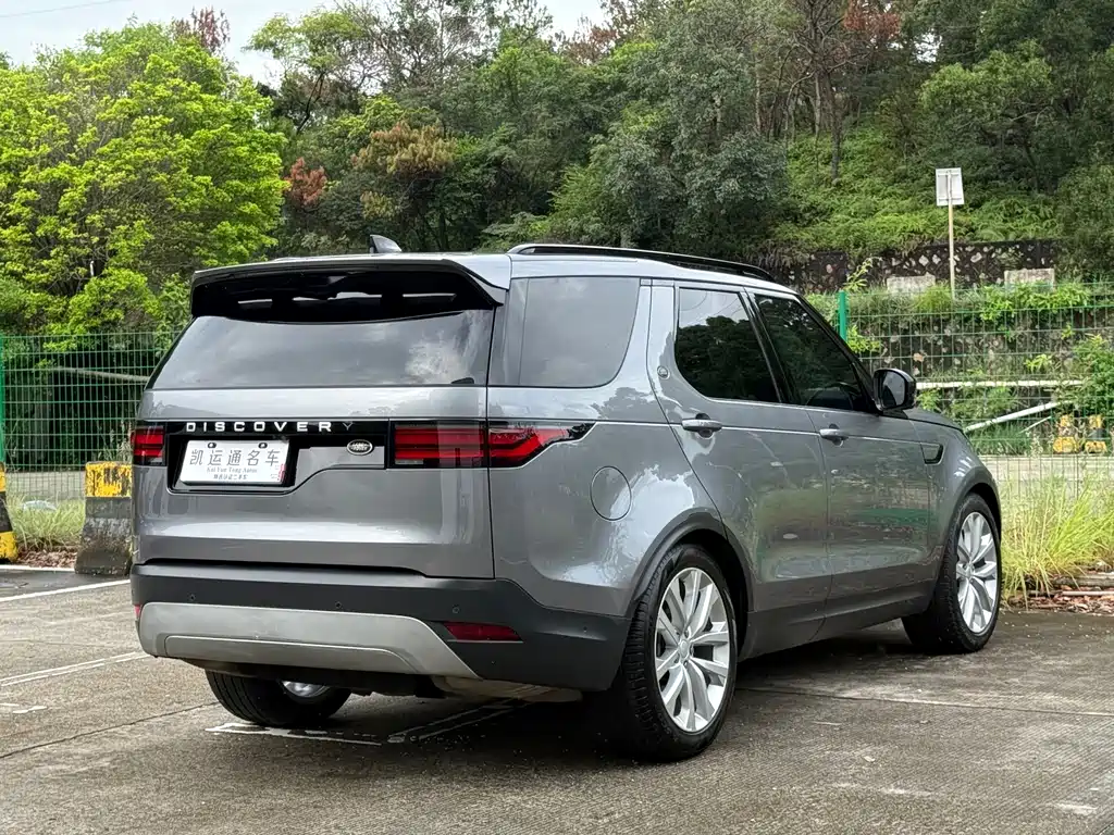 Land Rover Discovery 2024 — фото 10