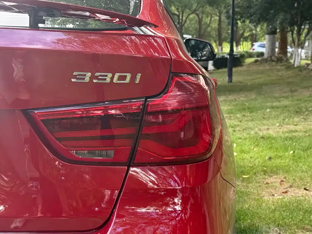 BMW 3 Series GT 2018 — фото 13