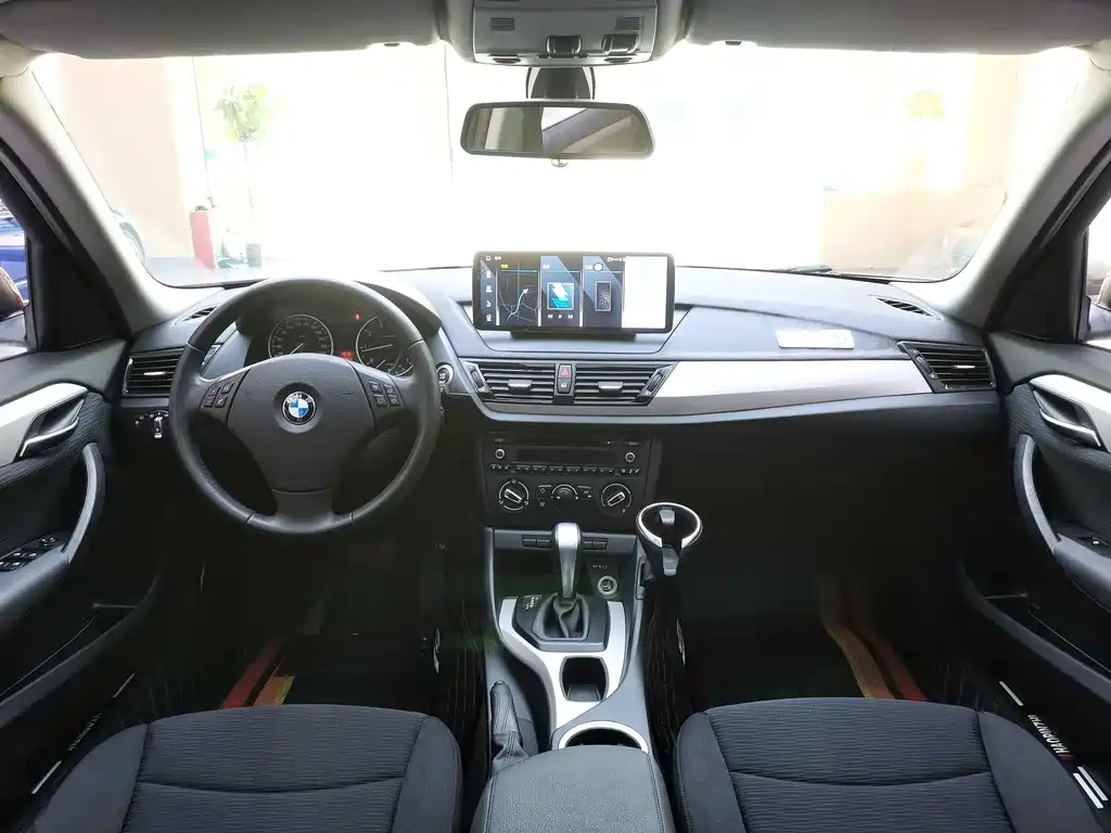 BMW X1 2014 — фото 16