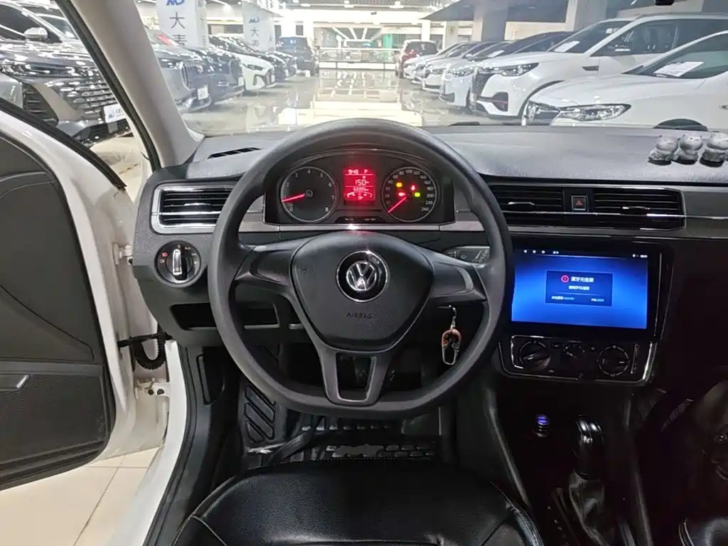Volkswagen Santana 2018 — фото 11
