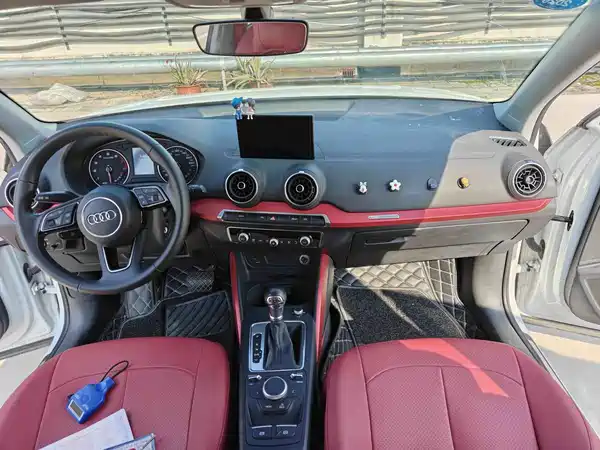 Audi Q2L 2019