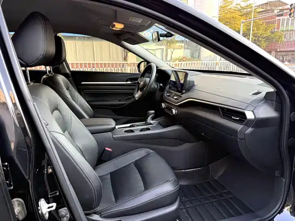 Nissan Teana 2021