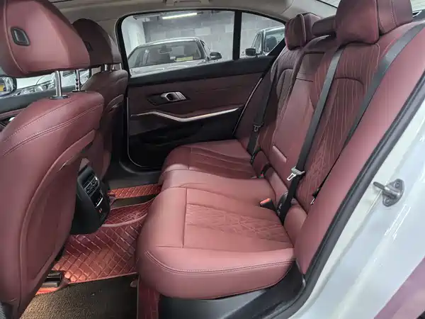 BMW 3 Series 2025