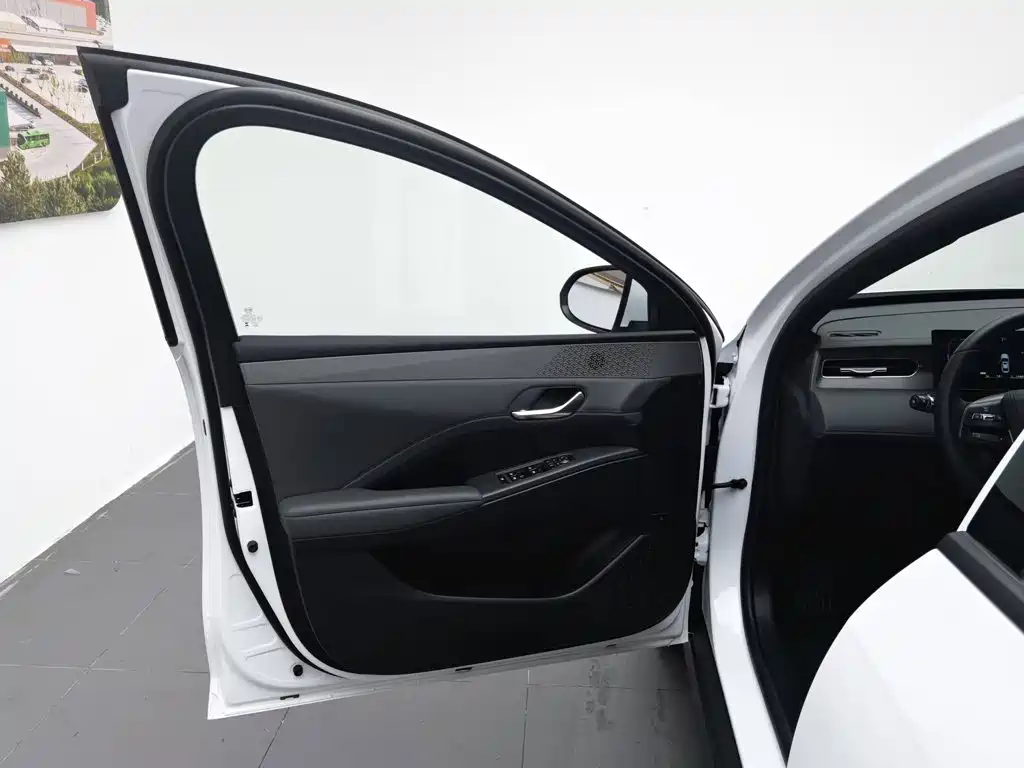 BYD Qin PLUS 2025 — фото 8