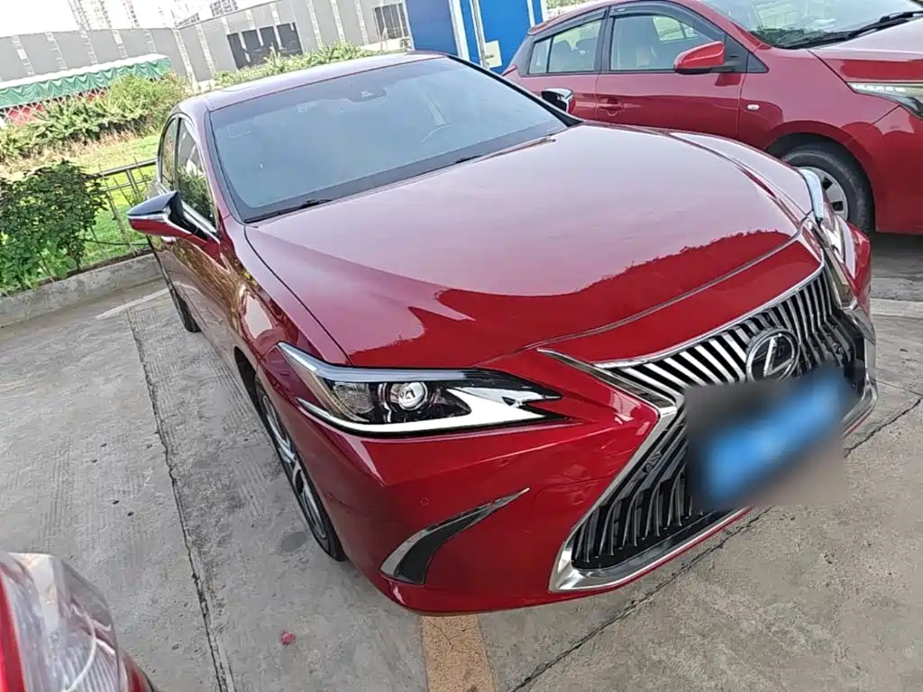 Lexus ES 2019 — фото 4