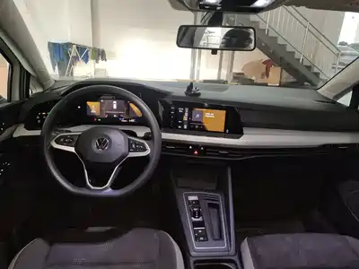 Volkswagen Golf 2023