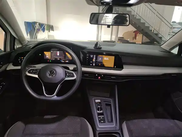 Volkswagen Golf 2023