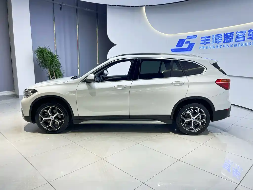 BMW X1 2018 — фото 2