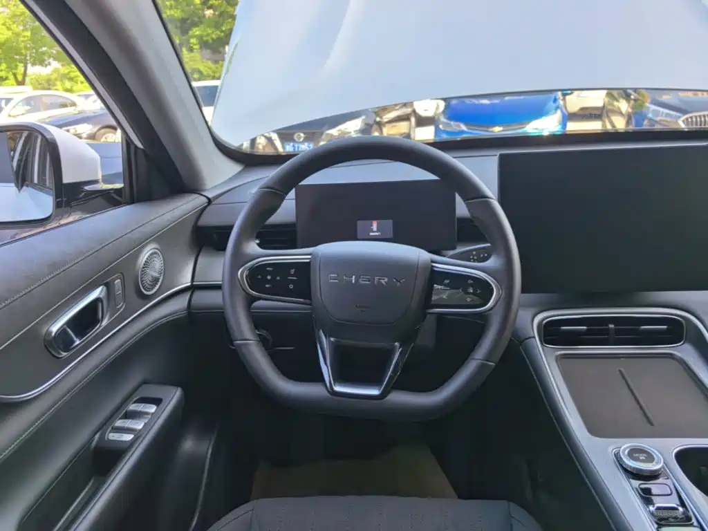 Chery Tiggo 8 PLUS 2025 — фото 11