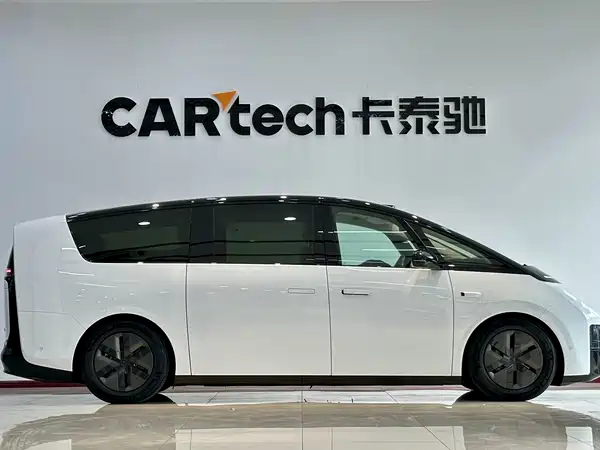 Li Auto MEGA 2025