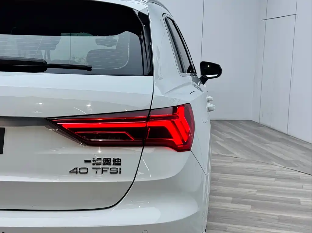 Audi Q3 2022 — фото 28