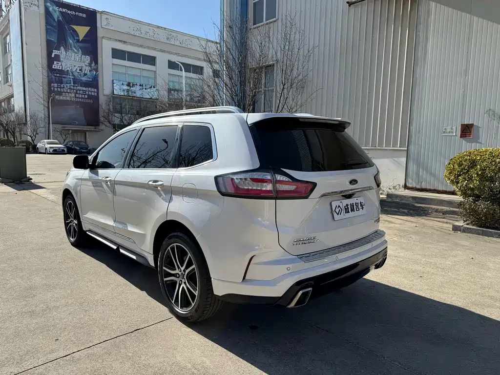 Ford Edge 2020 — фото 11