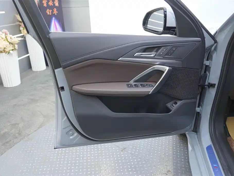 BMW X2 2025 — фото 20