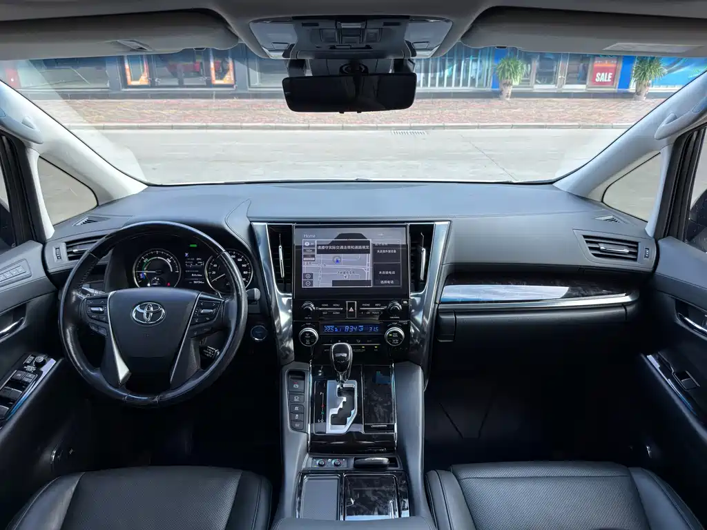 Toyota Vellfire 2023 — фото 8