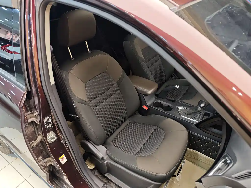 GAC Motor Trumpchi GS4 2016 — фото 31