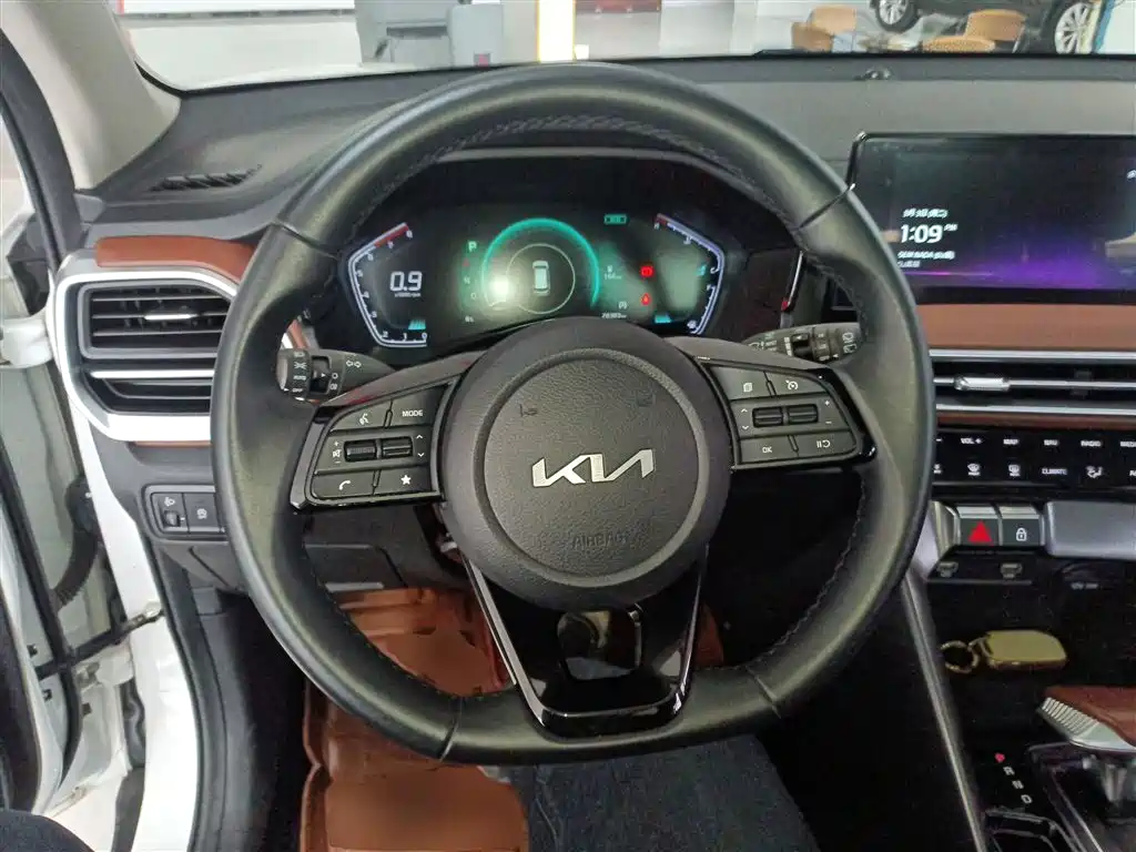 Kia Sportage 2022 — фото 11
