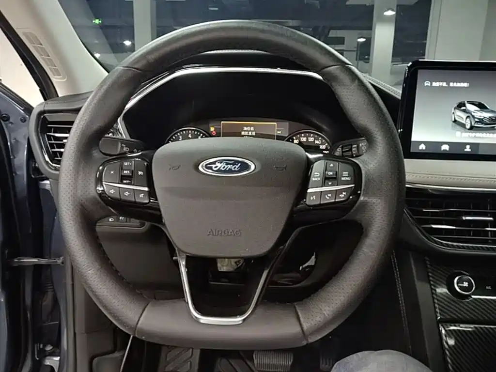 Ford Escape 2020 — фото 11