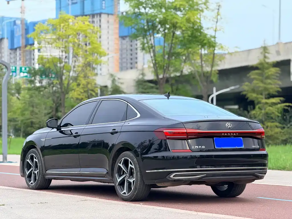 Volkswagen Passat 2024