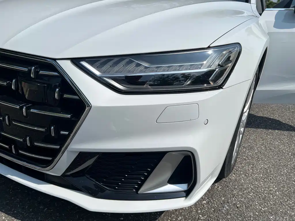 Audi A7L 2023 — фото 16
