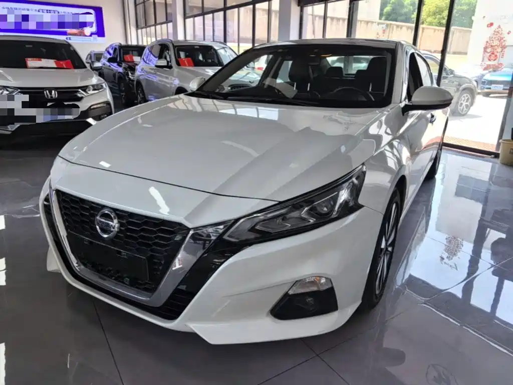 Nissan Teana 2022