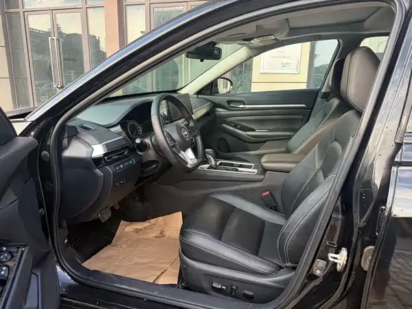 Nissan Teana 2024