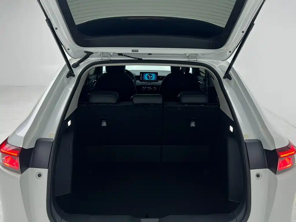 Honda Vezel 2023 — фото 13