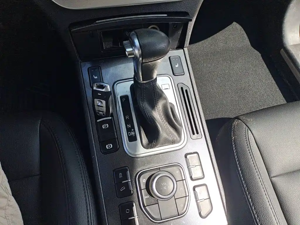 Haval H6 Coupe 2015 — фото 14
