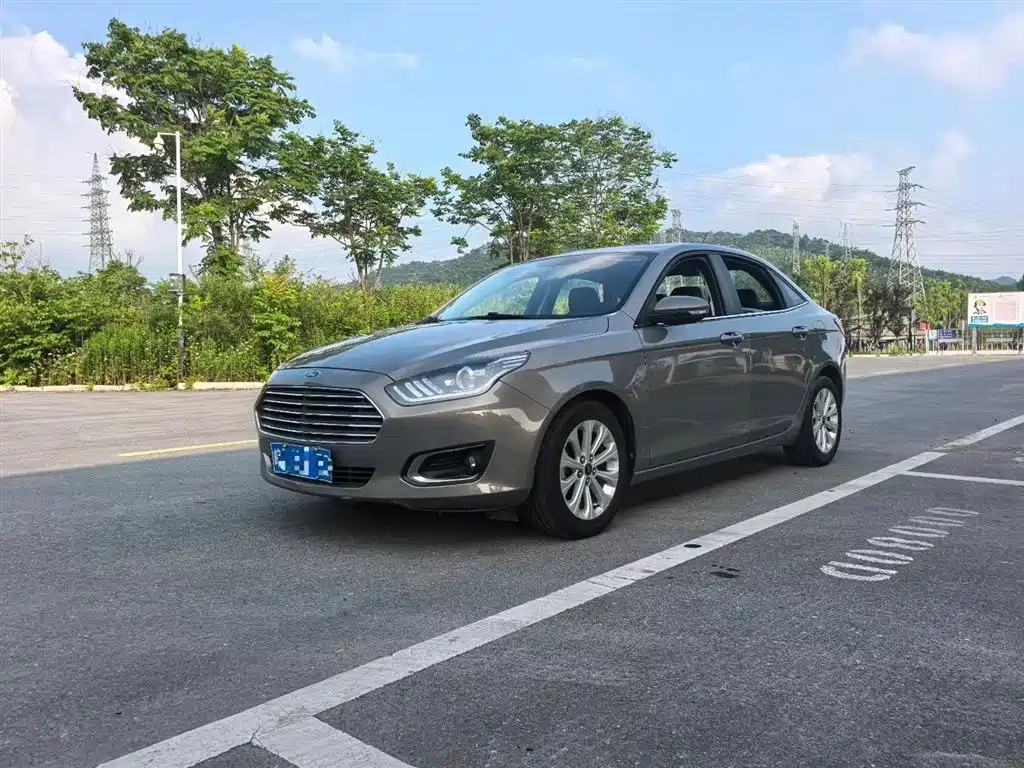 Ford Escort 2016