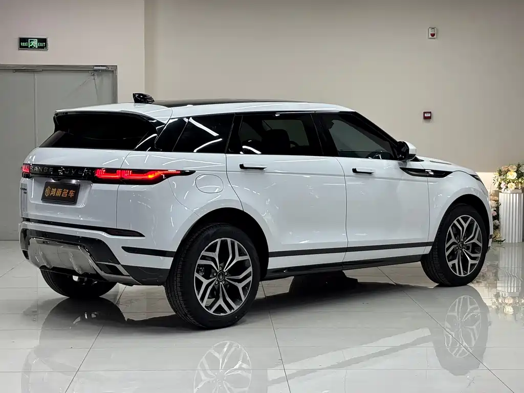 Land Rover Evoque 2023 — фото 7