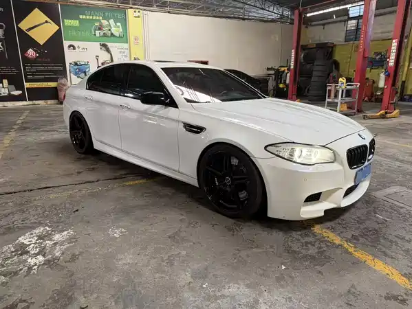BMW M5 2013