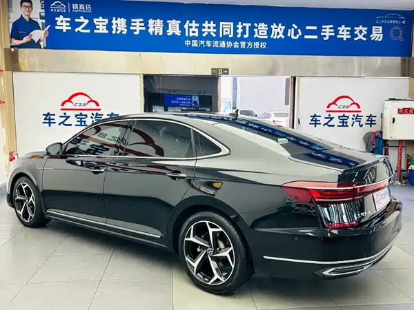 Volkswagen Passat 2024
