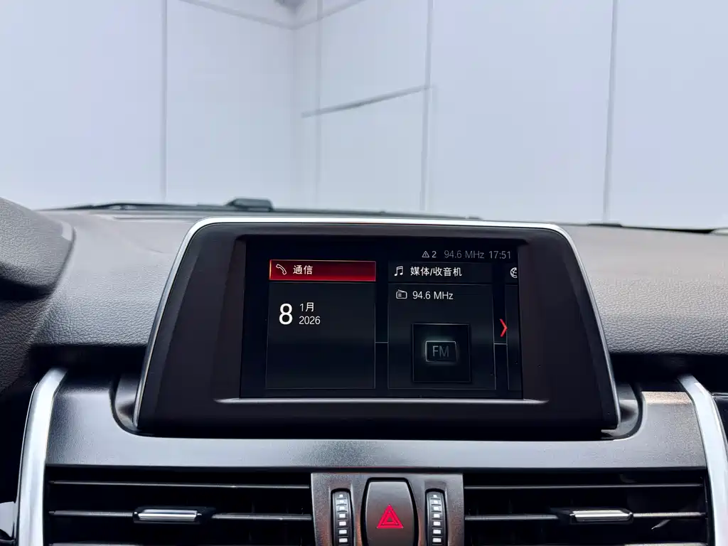 BMW 2 Series Active Tourer 2018 — фото 13
