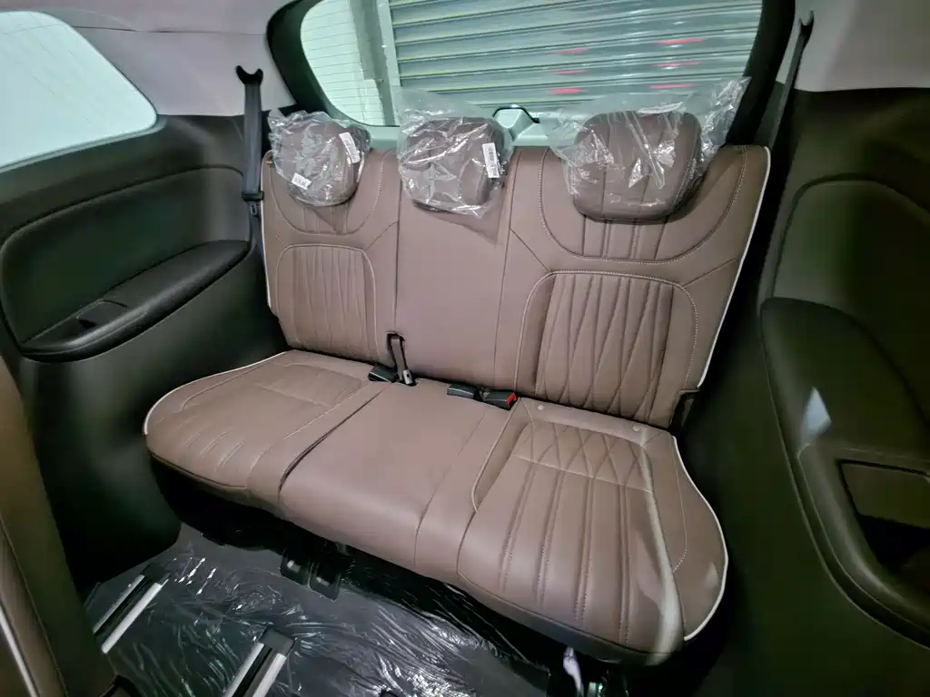 Roewe iMAX8 — фото 19