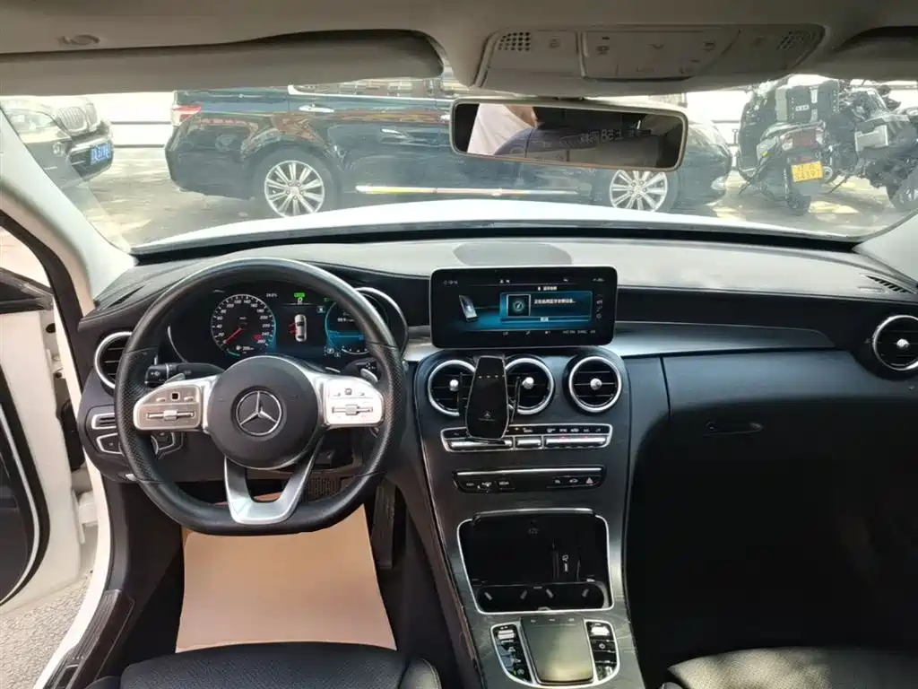Mercedes-Benz C-Class 2020 — фото 9