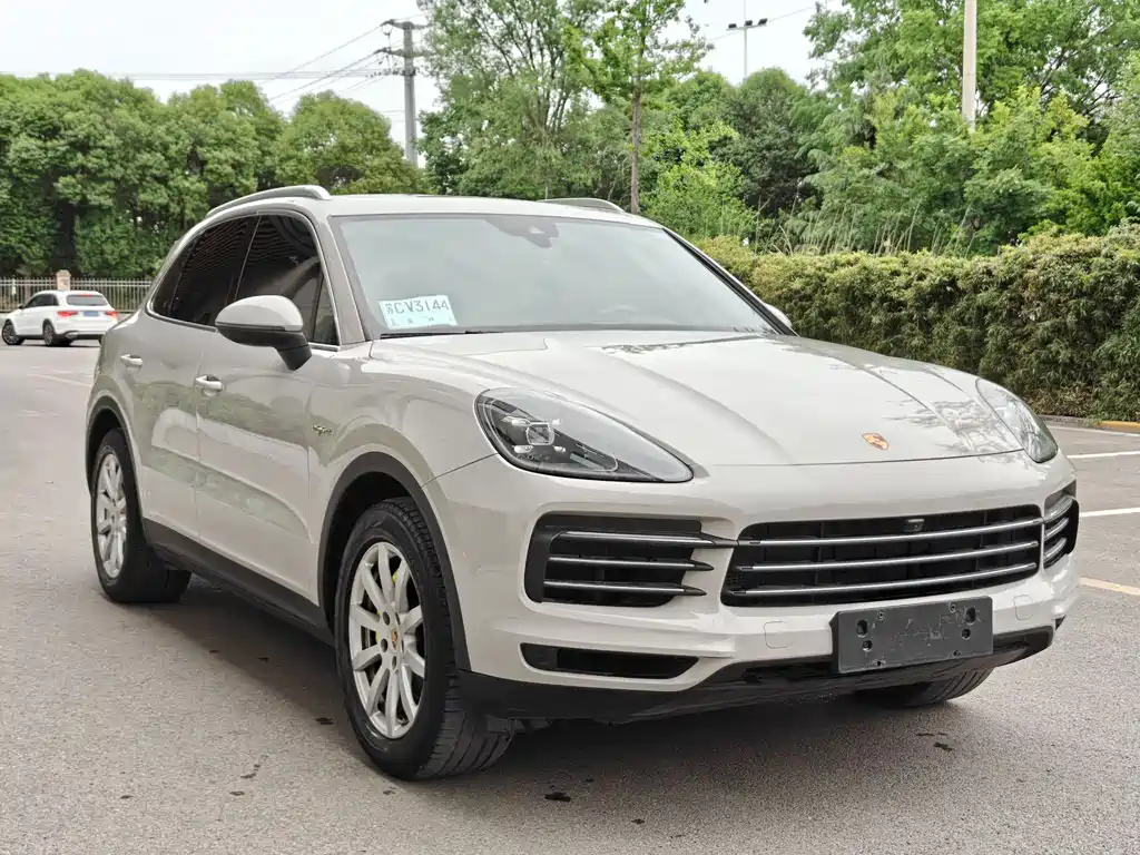 Porsche Cayenne Hybrid 2021 — фото 3