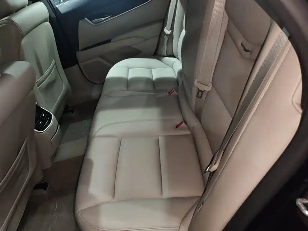Cadillac XTS 2016 — фото 17