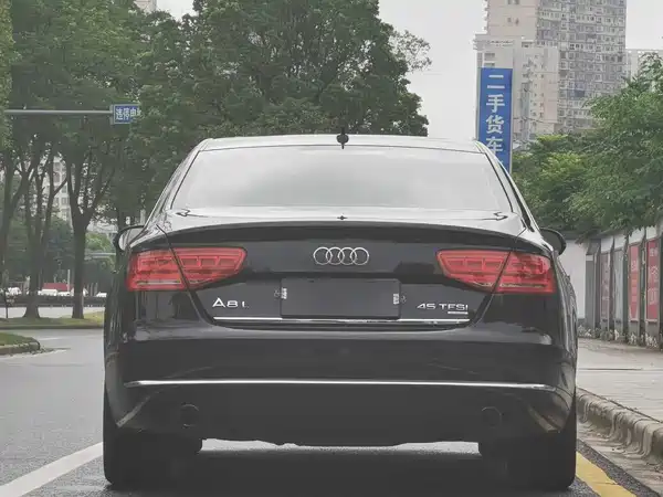 Audi A8 2014