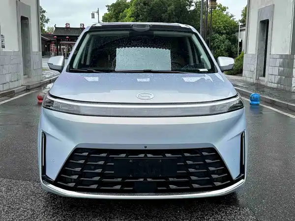 GAC Trumpchi E8 PHEV 2026