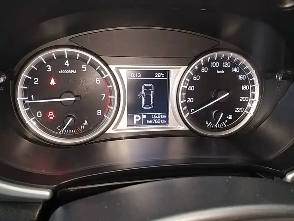 Suzuki Vitara 2018 — фото 12
