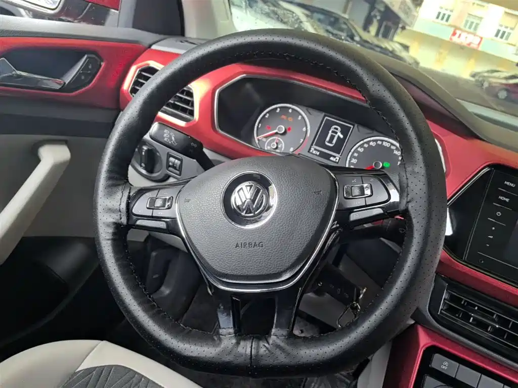 Volkswagen T-Cross 2020 — фото 11