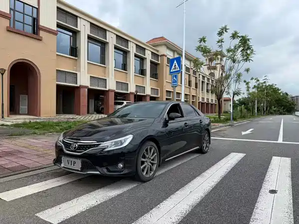 Toyota Reiz 2014